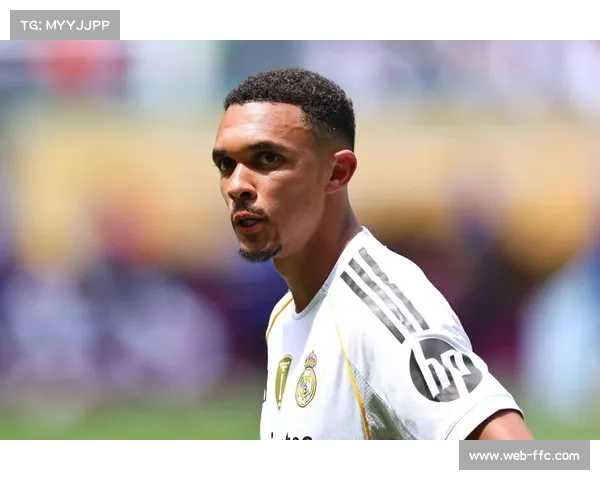 阿诺德伤愈回归皇马右后卫,传球成进攻重要武器 阿诺德伤愈回归皇马右后卫,传球成进攻重要武器