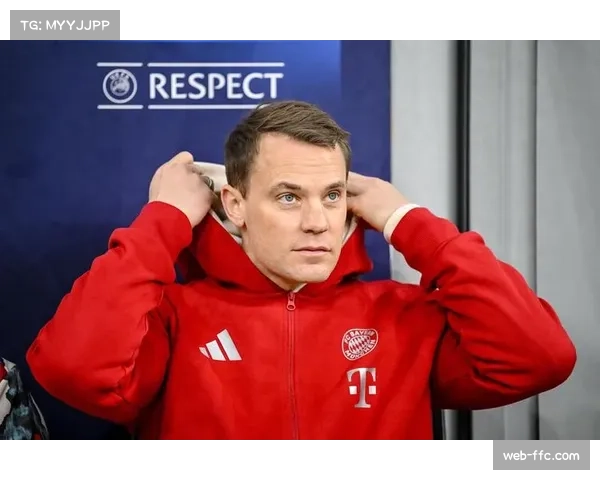 赛前踩场：拜仁全队状态轻松，诺伊尔参加完整合练